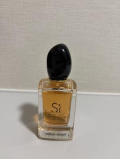 Giorgio Armani アルマーニ　 Si 香水 50mlのサムネイル