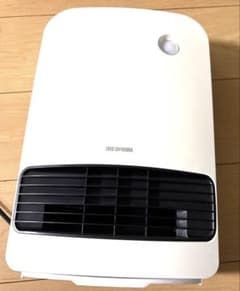 【箱あり】アイリスオーヤマ 大風量セラミックファンヒーター 人感センサーのサムネイル