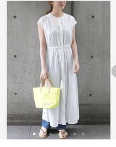 5/20まで最終お値下げ♡【完売品】Ships anyホワイトギャザーワンピースのサムネイル