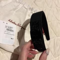 Salvatore Ferragamo ヘアバンド 黒　カチューシャのサムネイル