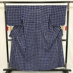 ゆりのはな　絞り浴衣　有松鳴海絞り　総絞り　斜市松模様　浴衣　紺色　綿　G302 ゆりのはな 絞り浴衣 有松鳴海絞り 総絞り 斜市松模様 浴衣 紺色 綿
