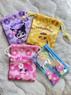 ♡新品サマーバケーション サンリオ 巾着 ポーチ 4点セット♡のサムネイル