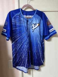 美品！　横浜DeNAベイスターズ スターナイト ユニフォームのサムネイル