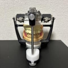 プロアーチⅢEG型　歯科用咬合器　半調節性咬合器　株式会社松風