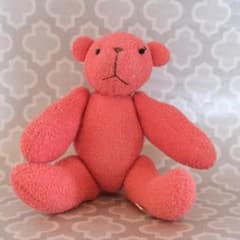 ピンクのクマのぬいぐるみのサムネイル