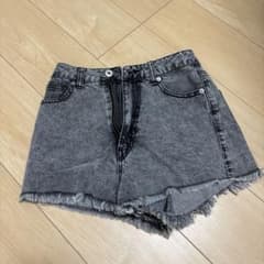 グレー デニムショートパンツのサムネイル