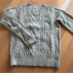 UNIQLO   グレーニット  美品☆のサムネイル