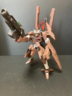 HG 1/144 ガンダムルブリスソーン　ガンプラ完成品