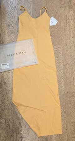 ALEXIA STAM キャミワンピース マンゴー sizeM 新品 ALEXIA STAM サイズM パッド入りキャミワンピース - メルカリ