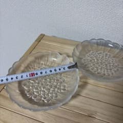 ガラス皿 2枚セット 花びらモチーフのサムネイル
