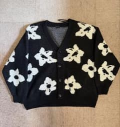 花柄　カーディガン　黒　白のサムネイル