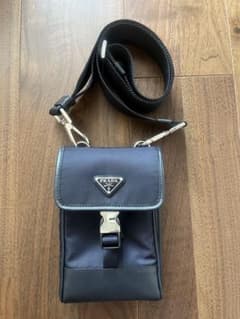 PRADA プラダ 2ZH109 スマホショルダー ネイビー スホケース - メルカリ