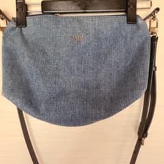 GUESSショルダーバッグのサムネイル