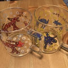 草間弥生　グラスのサムネイル