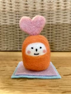 ハート♡だるまさん」 羊毛フェルト 即購入OK - メルカリ