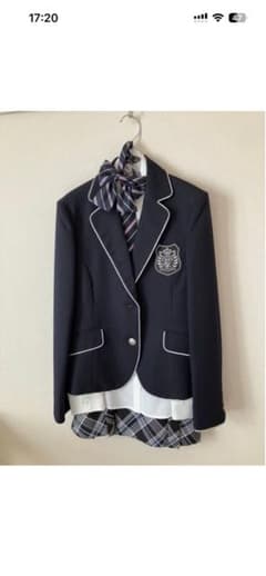 ほぼ新品！Pink Woman ピンキーウォルマンブレザー&スカートセット卒服のサムネイル