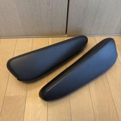デリカD5 フロントシート用 アームレスト 左右 黒 レザー調 中古品