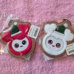 TWICE POPUP STORE LOVELYS オーナメント 2種 - メルカリ