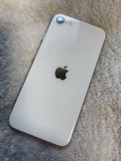 iPhone SE 第2世代 ホワイト MHGU3J/Aのサムネイル