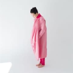 お値下げ！ネストローブ　臼田あさ美　ワンピースのサムネイル