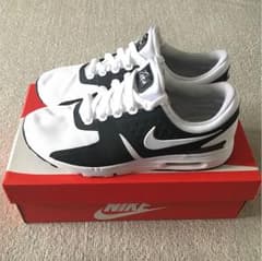 2月28日まで【美品】NIKE AIR MAX ZERO 人気モデルのサムネイル