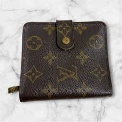 ぺ*げ様 LOUIS VUITTON モノグラム 二つ折り財布のサムネイル