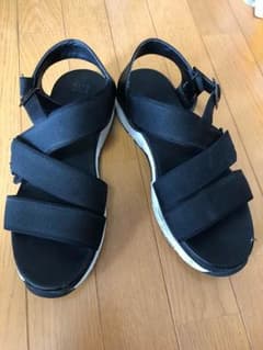 黒サンダル HARE 今だけセールのサムネイル