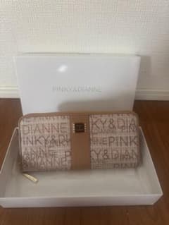 PINKY & DIANNE 長財布のサムネイル
