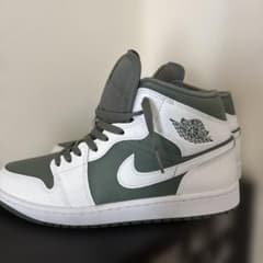NIKE AIR JORDAN 1 MID スニーカーのサムネイル