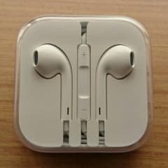 iPhoneのイヤホン 正規品のサムネイル