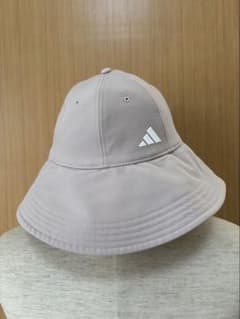 adidas バケットハット ベージュのサムネイル