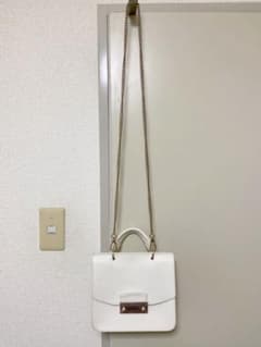 FURLAのショルダーバックのサムネイル