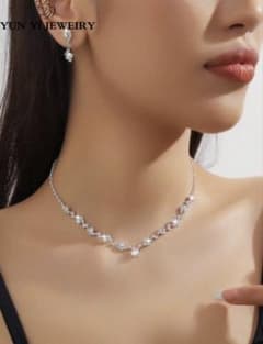 YUN YI JEWELRY ネックレス ピアス セットのサムネイル