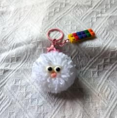 推し活ホワイト ハンドメイド ポンポン キーホルダー レゴブロック付きのサムネイル