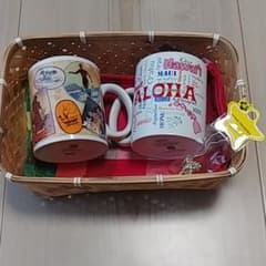 ２月末まで出品　ハワイ柄　マグカップ　おまけ付きのサムネイル