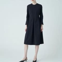 美品 24SS ボールジィ ストレッチタフタ ボックスタックワンピース