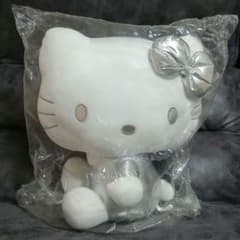 サンリオ ハローキテイ シルバー ぬいぐるみのサムネイル