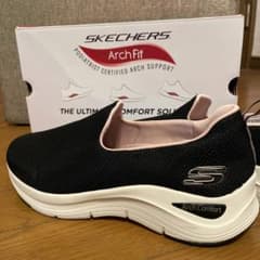 ❤️SkECHERS(スケッチャーズ)Arch Comfort スニーカー黒ピンクのサムネイル