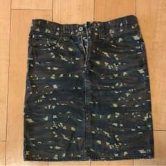 迷彩ひざ丈スカートのサムネイル