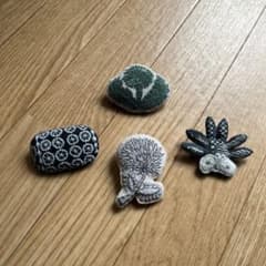 ハンドメイド　ブローチ