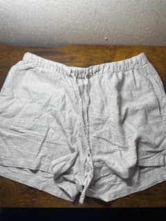 H&M DIVIDED リネン混 ショートパンツ ベージュ XSのサムネイル