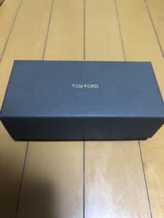 トムフォード  サングラスのサムネイル