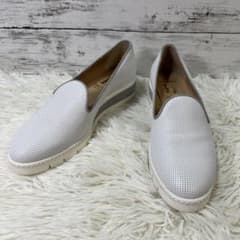 新品同様 ルーカグロッシ スリッポン ホワイト パンチングのサムネイル