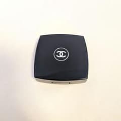 CHANEL レ キャトル オンブル 372 ブーケ アンブレ アイシャドウのサムネイル