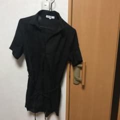 インディヴィ黒い半袖ブラウスのサムネイル