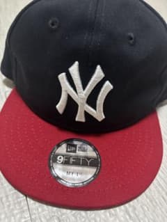 New Era 9FIFTY 黒赤キャップのサムネイル