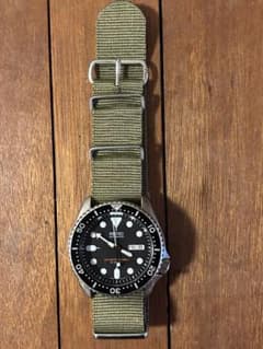 日本製・廃番SEIKO SKX007J1 ブラックボーイ 曜日不具合品のサムネイル