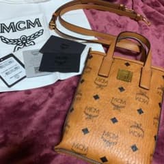 美品 MCM ショルダーバッグ 正規品のサムネイル
