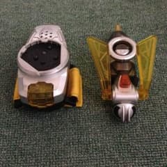 仮面ライダーカブト ザビーゼクターのサムネイル