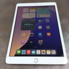 iPad 第7世代 MW752J/A 左下割れあり 管理ナンバー4701 - メルカリ